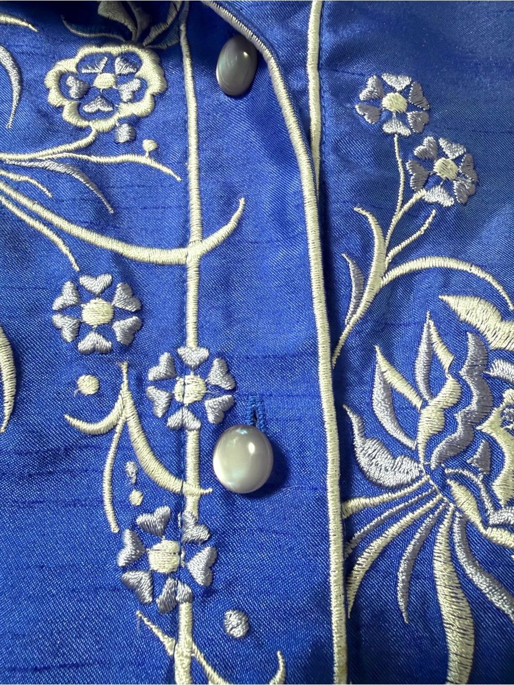 Bob Mackie Wearable Art Vintage Embroidered Button front Shirt XL Blue - Picture 6 of 12